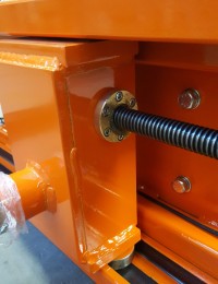 posizionatore elettrico per bobine con traslazione
